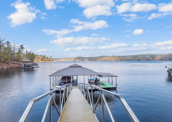 Hideaway at Turtle Rock - secluded cove and year-round water!